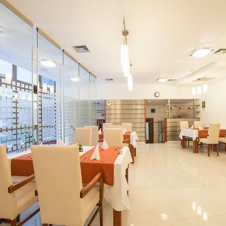 Garni Hotel Praha Trencsénteplic Kültér fotó