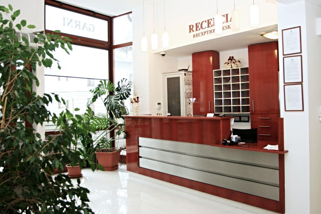 Garni Hotel Praha Trencsénteplic Kültér fotó