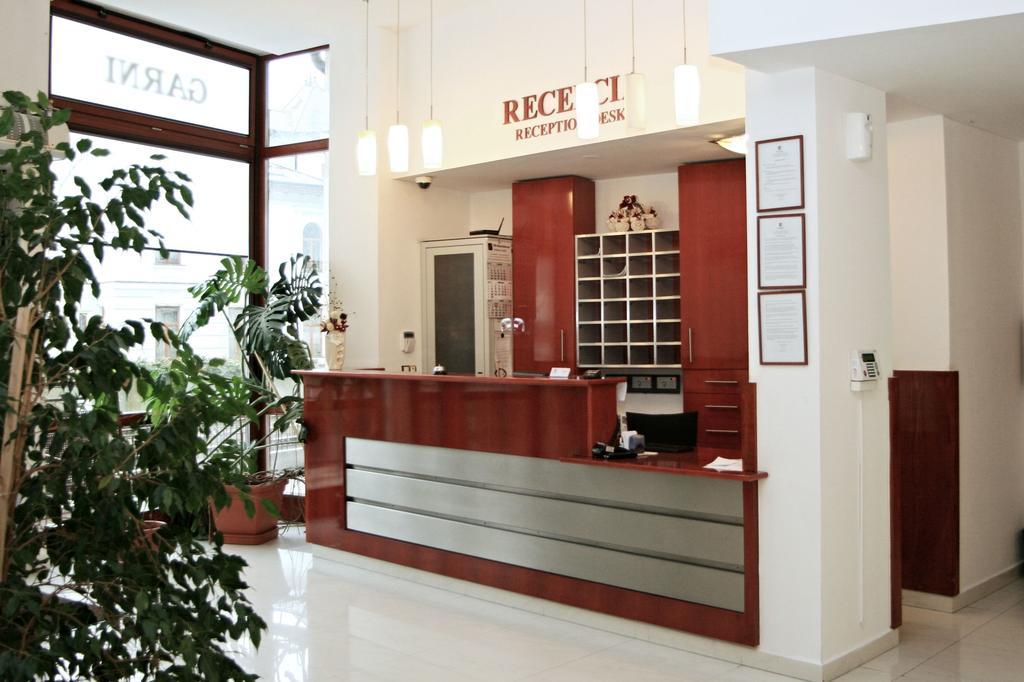 Garni Hotel Praha Trencsénteplic Kültér fotó