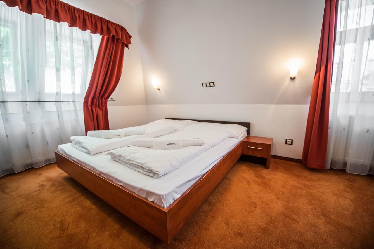 Garni Hotel Praha Trencsénteplic Kültér fotó