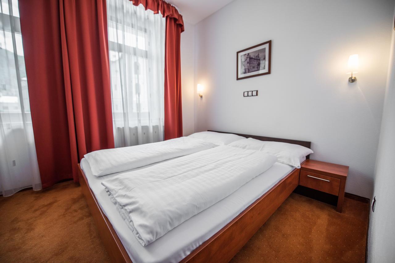 Garni Hotel Praha Trencsénteplic Kültér fotó