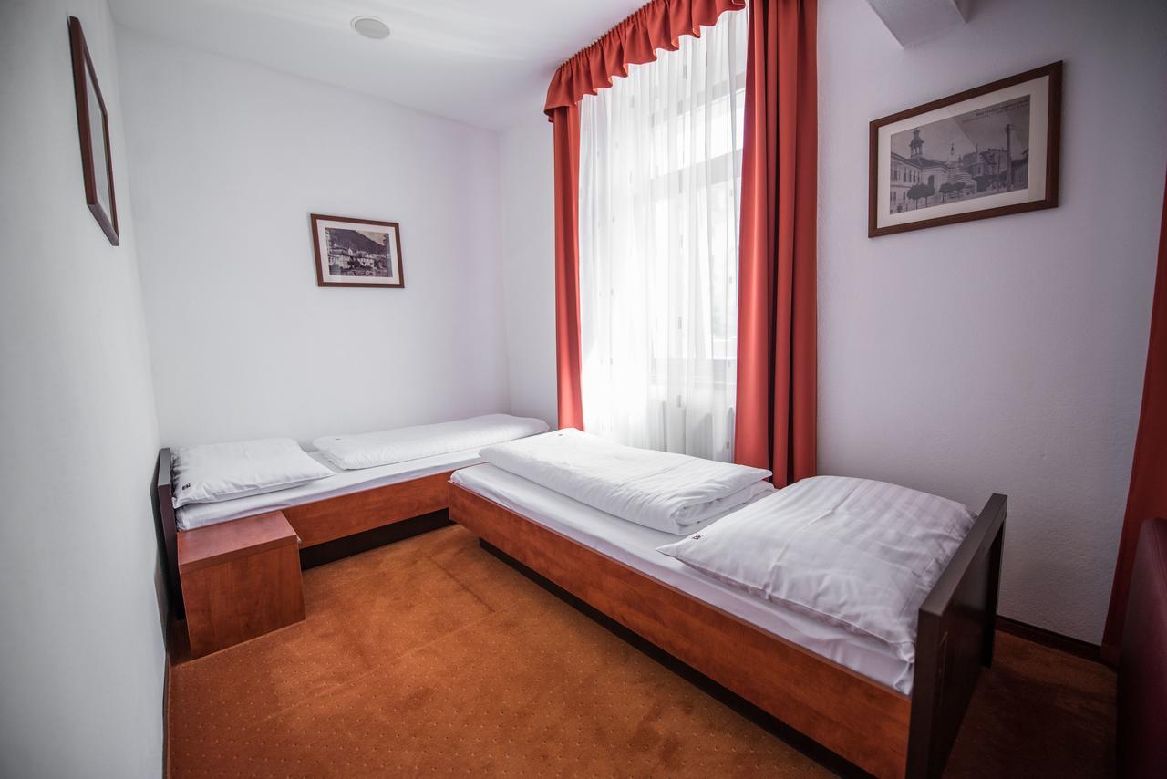 Garni Hotel Praha Trencsénteplic Kültér fotó