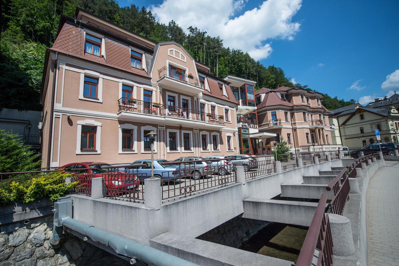 Garni Hotel Praha Trencsénteplic Kültér fotó