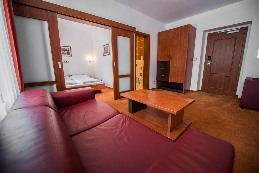 Garni Hotel Praha Trencsénteplic Kültér fotó