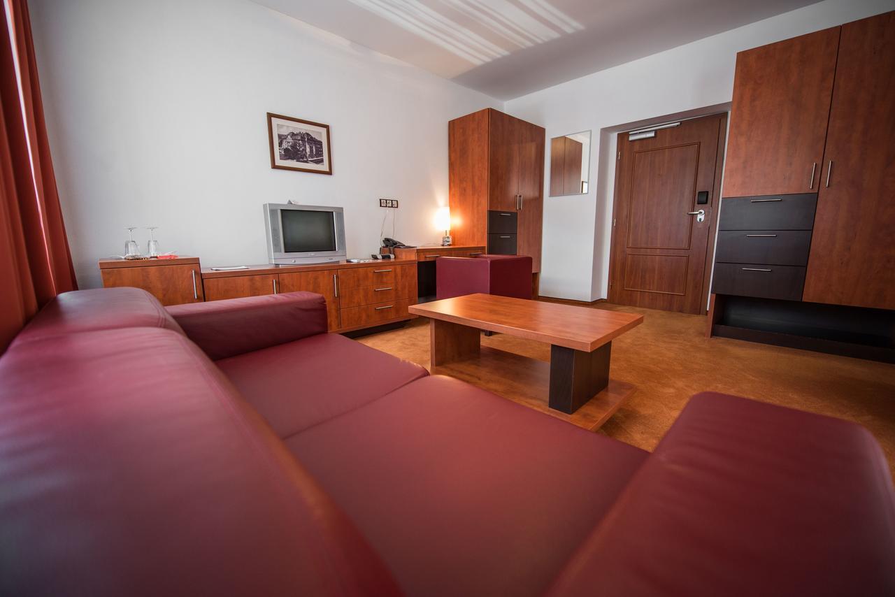Garni Hotel Praha Trencsénteplic Kültér fotó